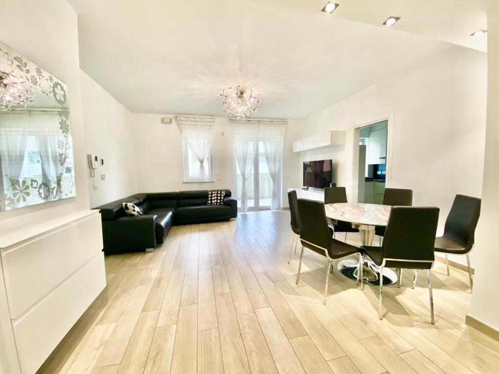 Mpm - Belinzaghi 5 6 Pax Appartamento Milano